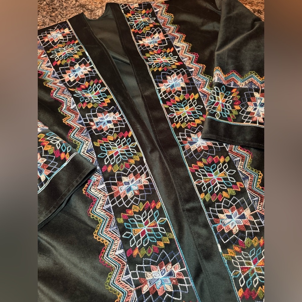 Dark Green Embroidered Velvet Kimono Jacket - Picture 11 of 12